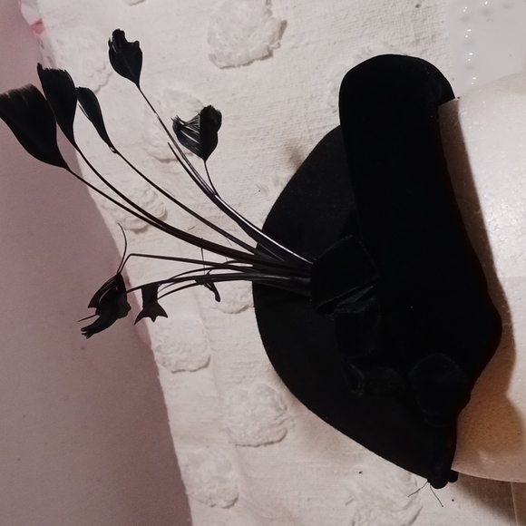 Gorgeous Authentic 1950s-60s  Vintage Facinator Hat Feather Details ⚜️👑⚜️ - Picture 6 of 8